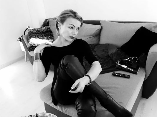 I am a goddess and i know how to use domination for growing a person...